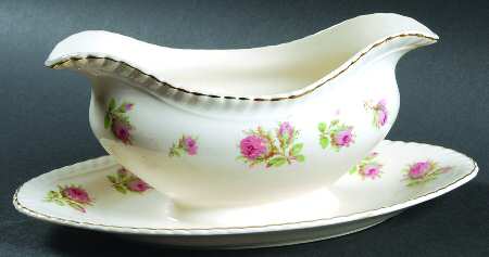 English Rose (Old English, Pink Roses) Gravy Boat with Attached Underplate