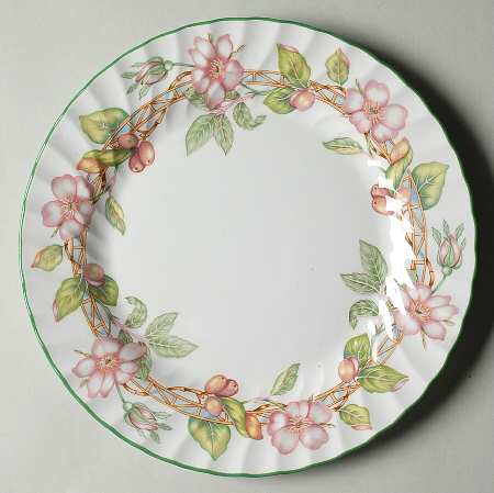 English Rose (Regency, Floral Vine) Dinner Plate