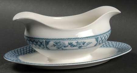 The Exeter Gravy Boat with Attached Underplate