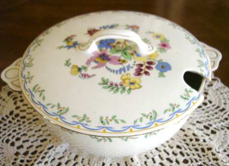 Fantasio Tureen &  Lid