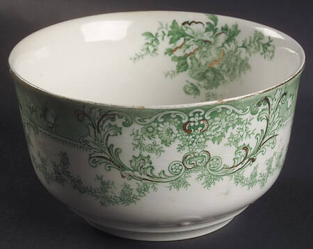 The Florentine Green (Gold Trim) Cranberry Bowl