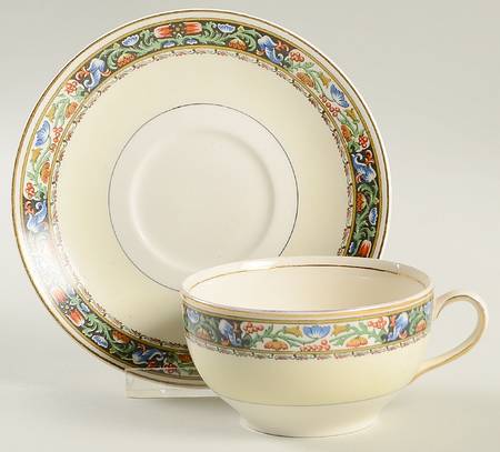Granada Flat Cup & Saucer Set
