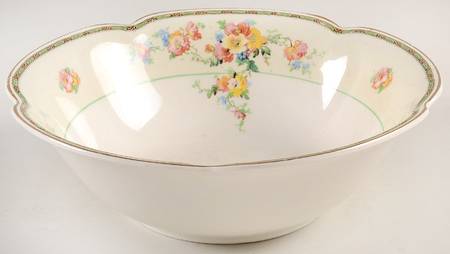 The Grafton 9" Round Vegetable Bowl