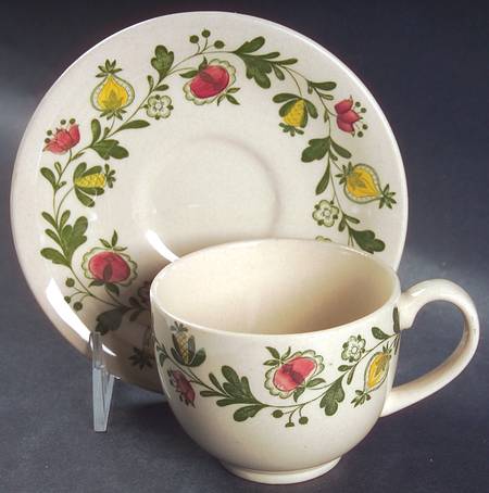 Gretchen Green Flat Cup & Saucer Set