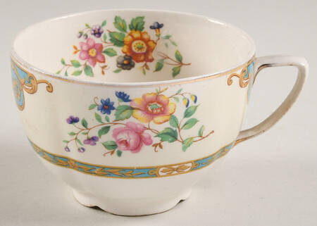 Harcourt Oversized Cup