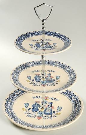 Hearts & Flowers Smooth 3-Tiered Serving Tray (DP, SP, BB)