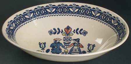 Hearts & Flowers Smooth 9" Oval Vegetable Bowl