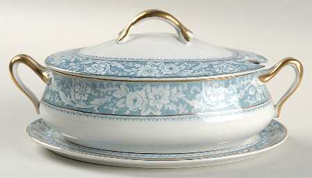 Henley Blue Gravy Boat & Lid w/Underplate
