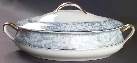 Henley Blue Oval Covered Vegetable