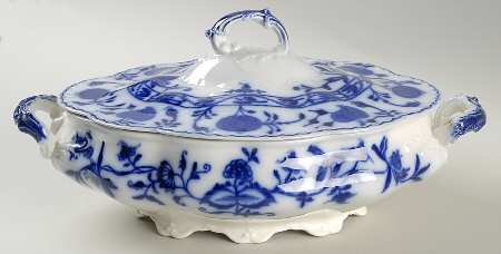 Holland (Flow Blue) Oval Covered Vegetable