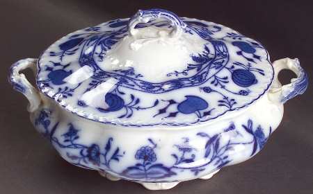 Holland (Flow Blue) Round Covered Vegetable