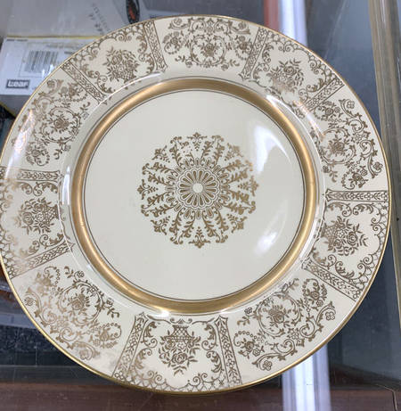 JB10 (Gold) Luncheon Plate