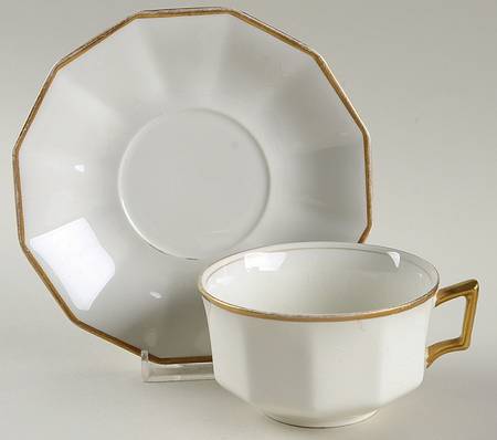 JB103 Flat Cup & Saucer Set