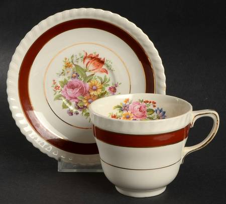 JB117 Flat Cup & Saucer Set