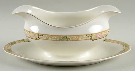 JB119 Gravy Boat with Attached Underplate