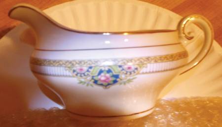 JB126 Creamer