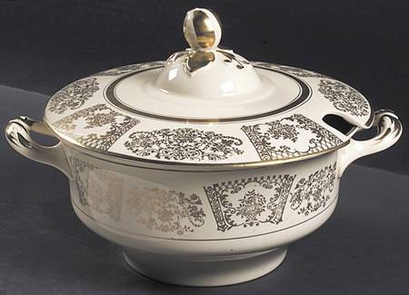 JB13 Tureen &  Lid