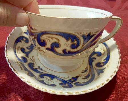 JB138 Footed Cup & Saucer Set