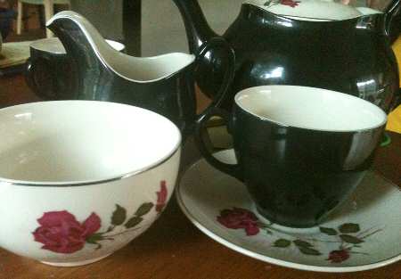JB141 Flat Cup & Saucer Set