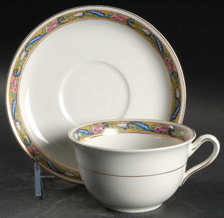 JB174 Flat Cup & Saucer Set