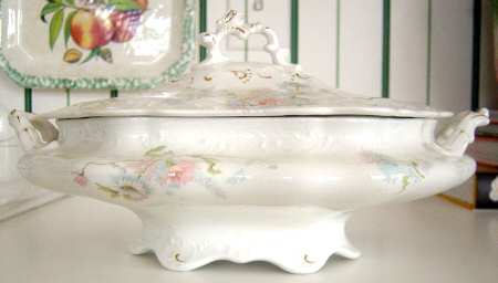 JB178 Oval Covered Vegetable