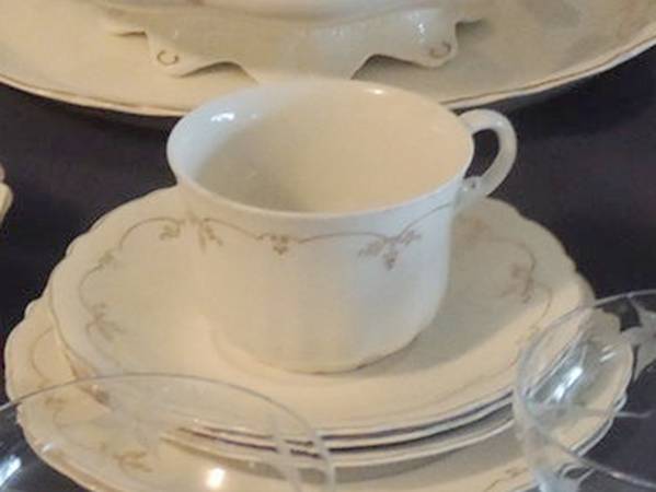 JB190 Footed Cup & Saucer Set