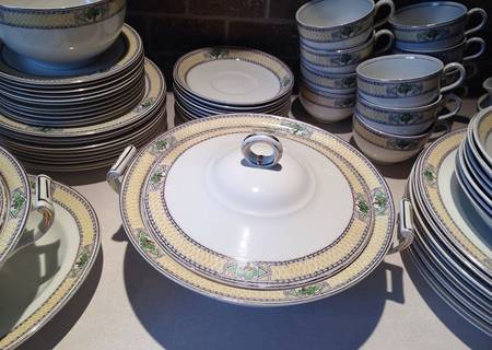 Biltmore Round Covered Vegetable