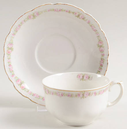 JB203 Footed Cup & Saucer Set