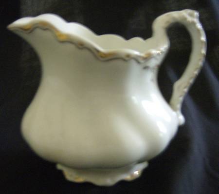 JB209 Creamer