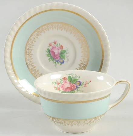 JB210 Footed Cup & Saucer Set