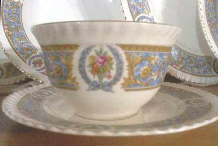 JB227 Flat Cup & Saucer Set