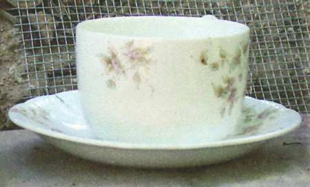 JB246 Flat Cup & Saucer Set