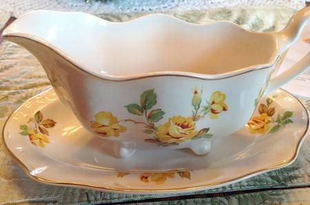 JB260 Gravy Boat & Underplate/Relish