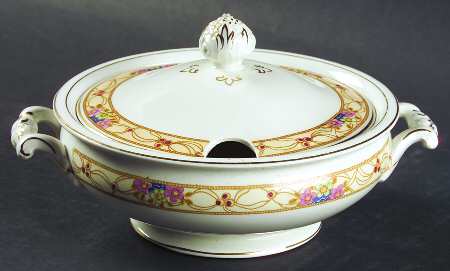 JB29 Sauce Boat & Lid