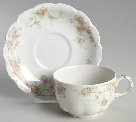 JB38 Flat Cup & Saucer Set