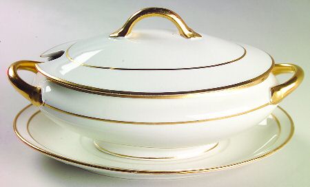 JB70 Sauce Boat & Lid with Underplate