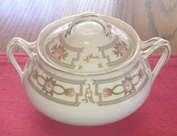 JB92 Sugar Bowl & Lid