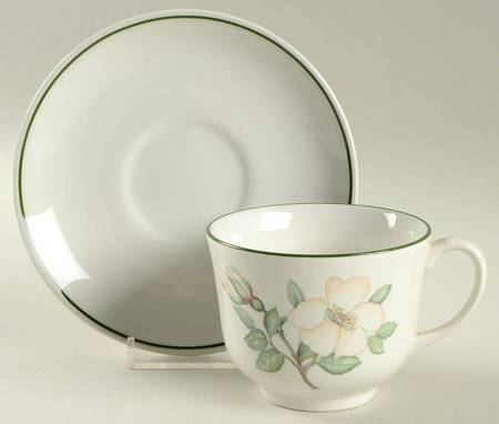Juliette Footed Cup & Saucer Set