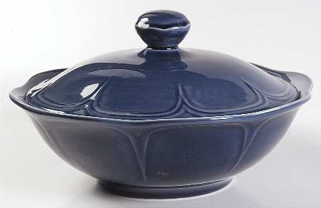 La Rochelle Round Covered Vegetable