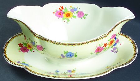 The Lombardy Gravy Boat with Attached Underplate