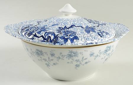 Lotus Blue Round Covered Vegetable