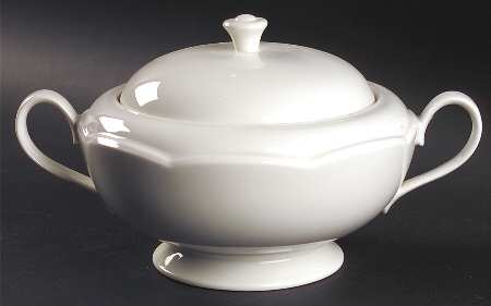 London White Round Covered Vegetable