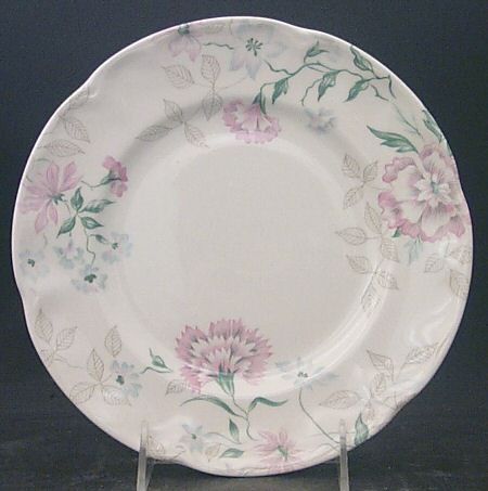 Lynton (Newer) Luncheon Plate