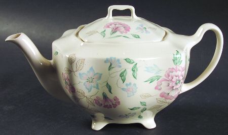 Lynton (Newer) Teapot & Lid