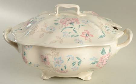 Lynton (Newer) Tureen &  Lid
