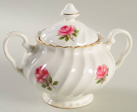 Lynmere Sugar Bowl & Lid