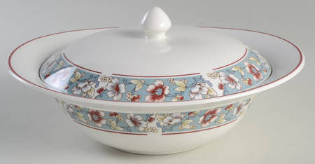 Malvern (Blue Rim) Round Covered Vegetable