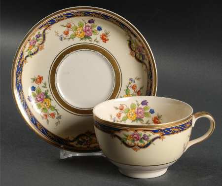 Mayfair (Floral Center, Gold Trim) Flat Cup & Saucer Set