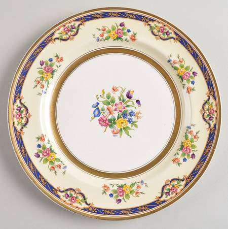 Mayfair (Floral Center, Gold Trim) Dinner Plate