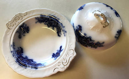 Mentone (Flow Blue) Round Covered Butter